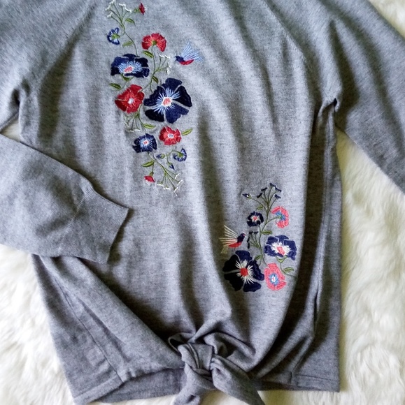 BB Dakota Embroidered Tie Front Christie Sweater - Picture 4 of 8